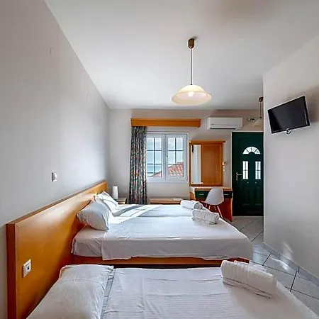 Naftilos Hotel 5*