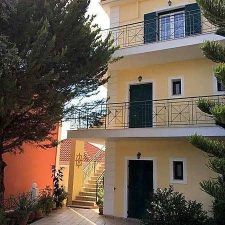 Hotel Naftilos Lourdata (Kefalonia)