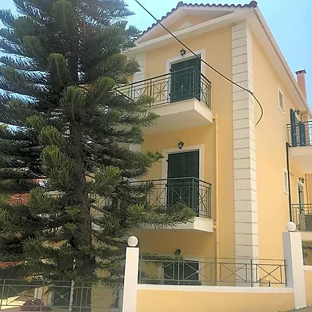 Hotel Naftilos Lourdata (Kefalonia)