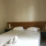 Ξενοδοχείο Naftilos Λουρδάτα